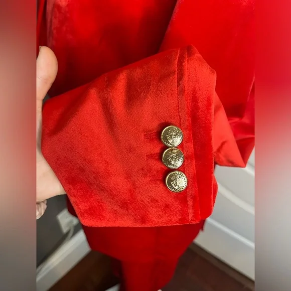 NWT Seeing Red Suit by International Concepts